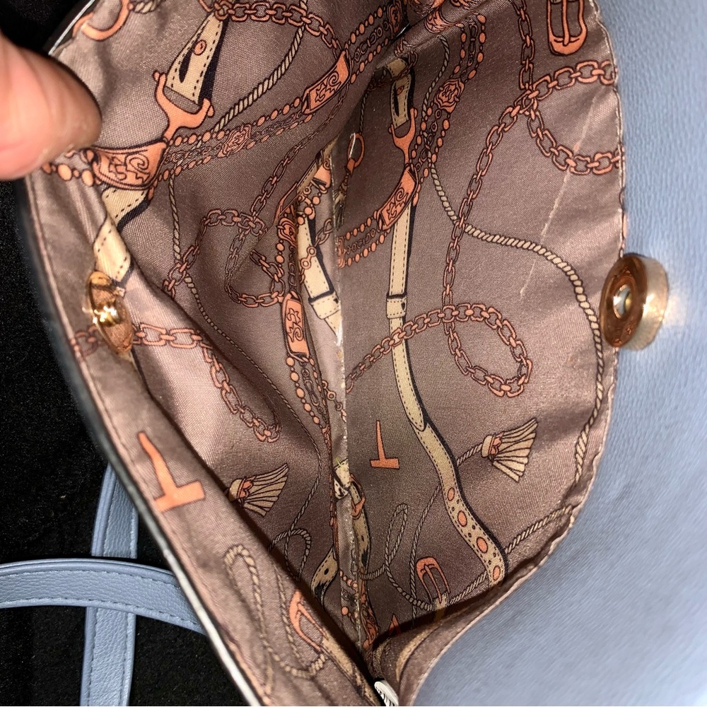 🆓Light Blue Crossbody Shoulder Purse – Gold Hardware – Brand New - Picture 5 of 8